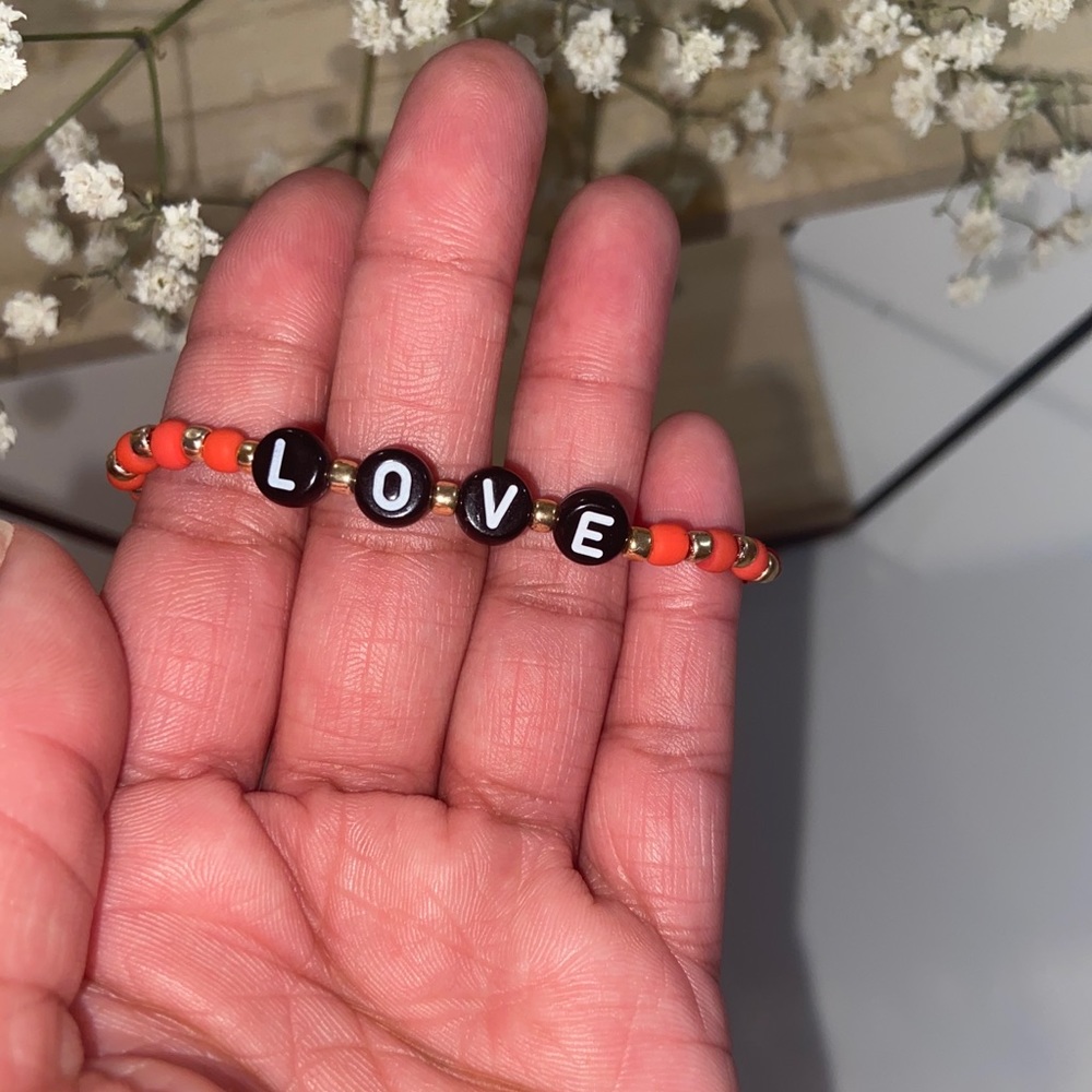 Handmade LOVE Alphabet Glass Bead Bracelet